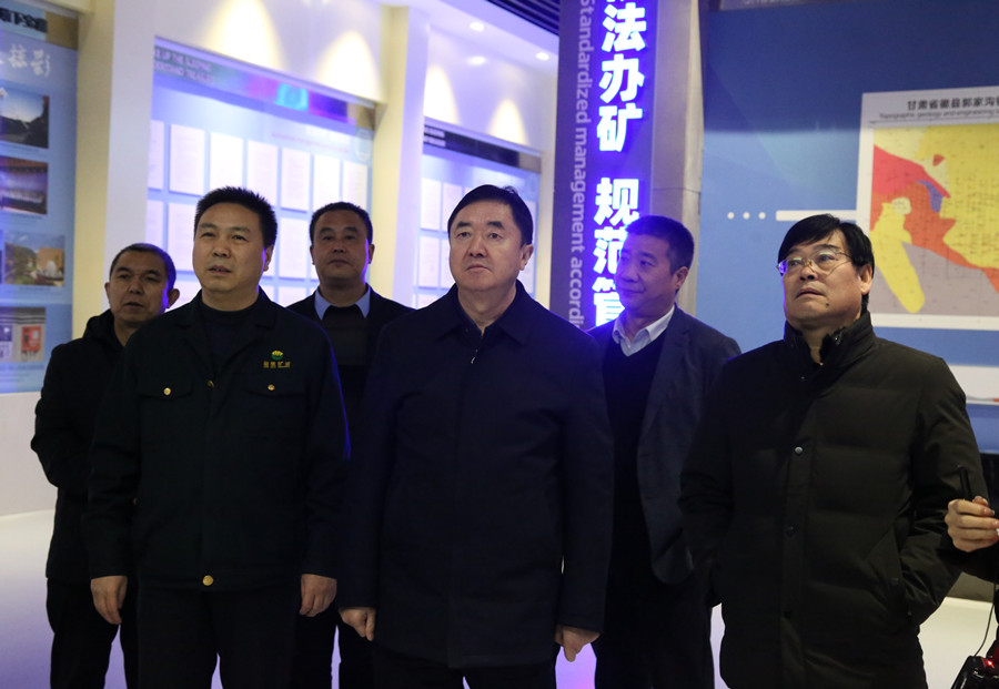 48-2020年12月，省林草局副局長田葆華蒞臨公司調(diào)研林業(yè)資源管理及護林防火工作。.jpg