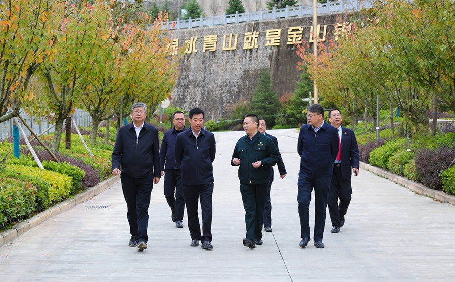 29-2021年10月，甘肅省高級人民法院院長張海波蒞臨公司調(diào)研。.jpg